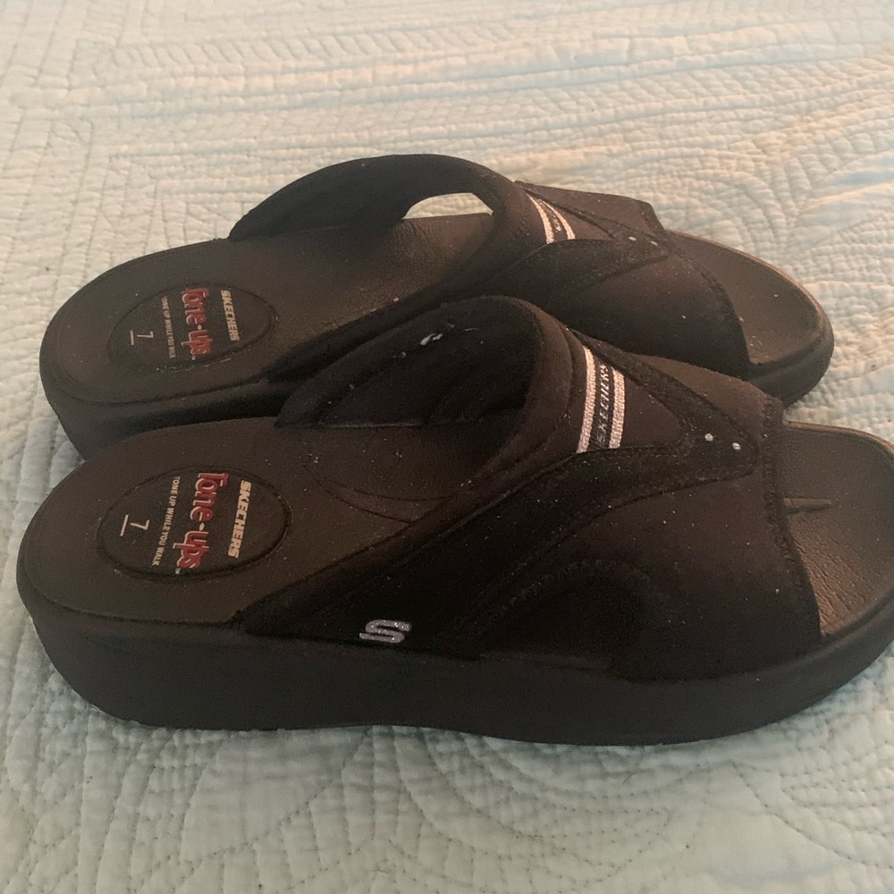 Sketchers Tone Ups Size 7- worn twice